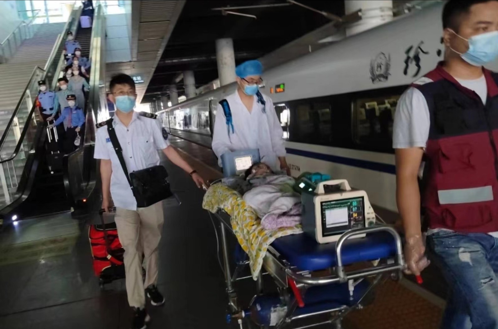 农安县高铁转运公司